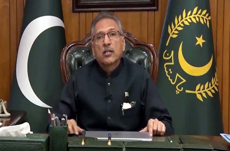 President makes telephonic conversation with families of martyred FC cops