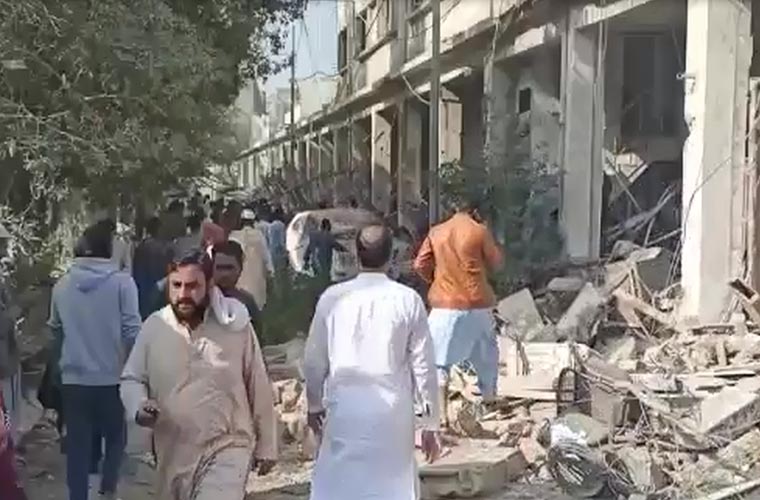 Ten People killed, seven injured in Karachi blast