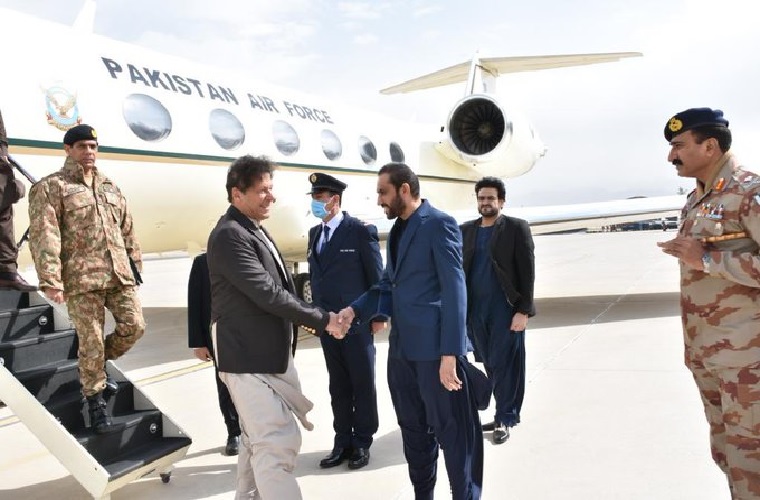 Prime Minister Khan and Gen Bajwa arrives at Naushki, Balochistan