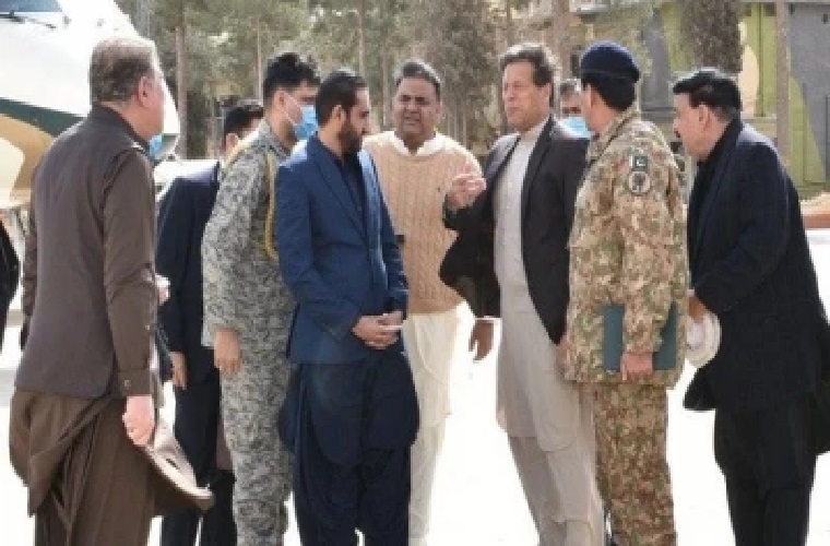 PM Khan announced 15% increase in salaries of FC and Rangers
