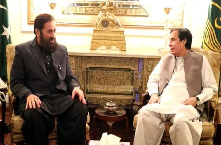 Baleeghur Rehman, the governor of Punjab, accepts CM Pervaiz Elahi's vote of confidence